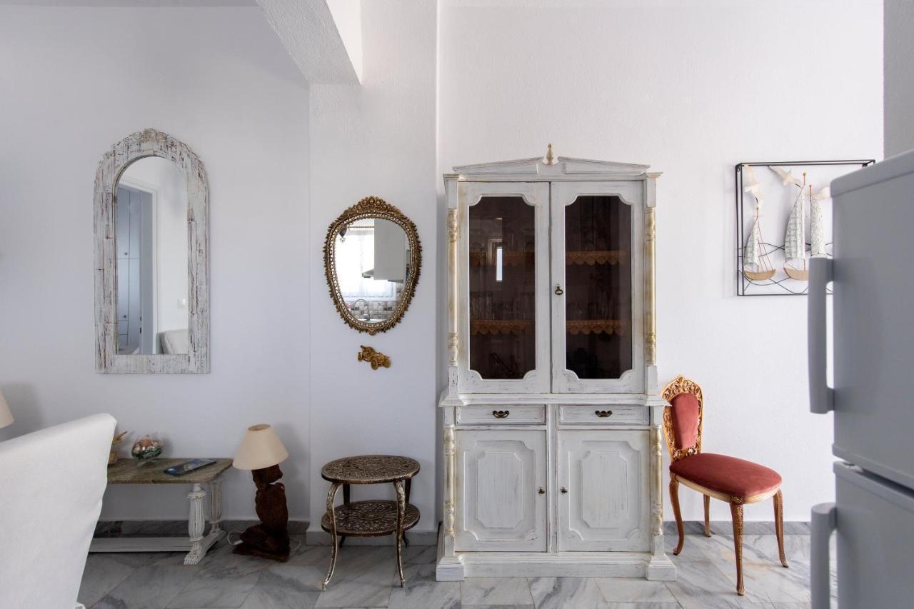 Ricos Two Bedroom House - Naoussa Paros エクステリア 写真