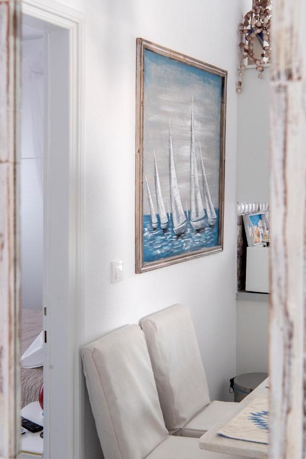 Ricos Two Bedroom House - Naoussa Paros エクステリア 写真