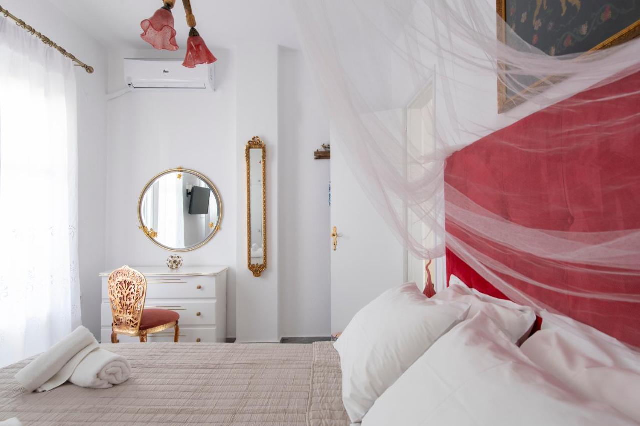 Ricos Two Bedroom House - Naoussa Paros エクステリア 写真