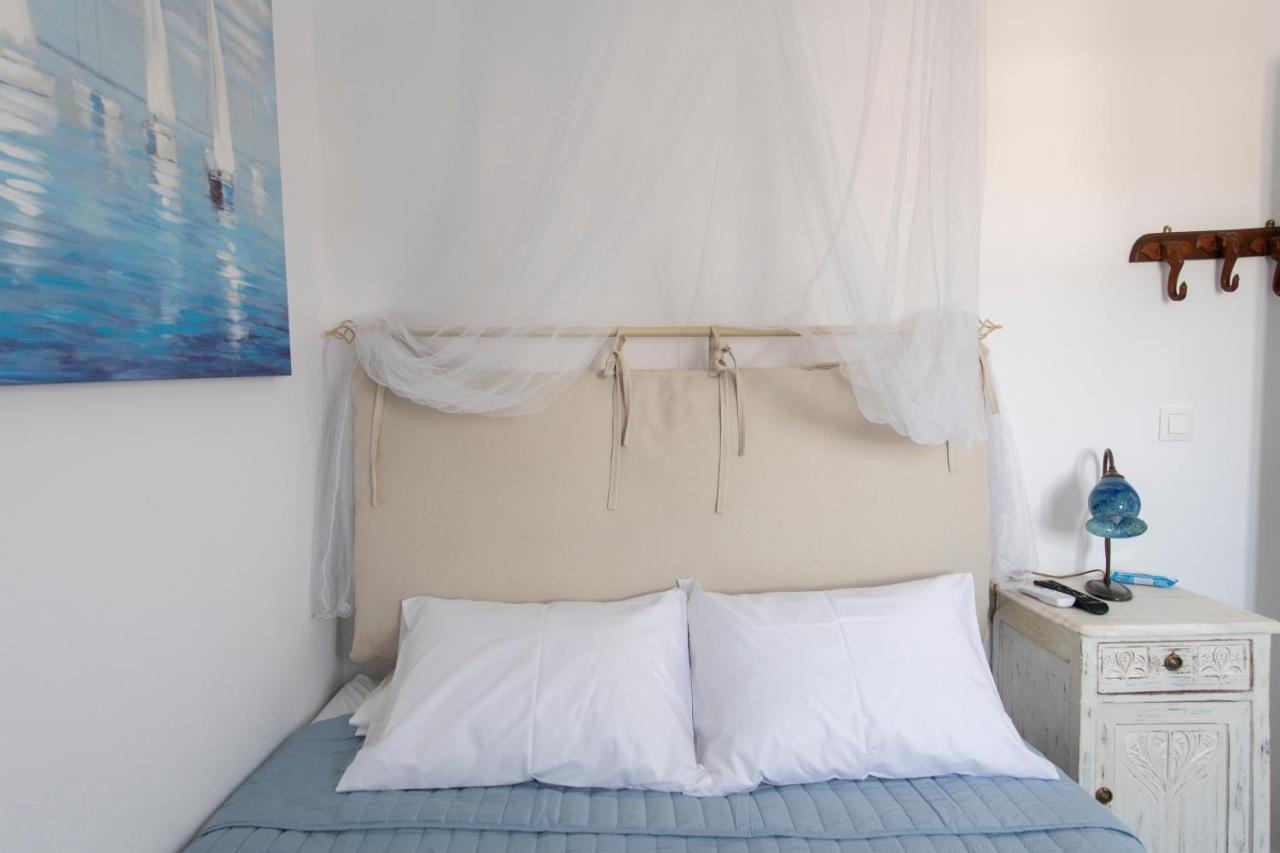 Ricos Two Bedroom House - Naoussa Paros エクステリア 写真
