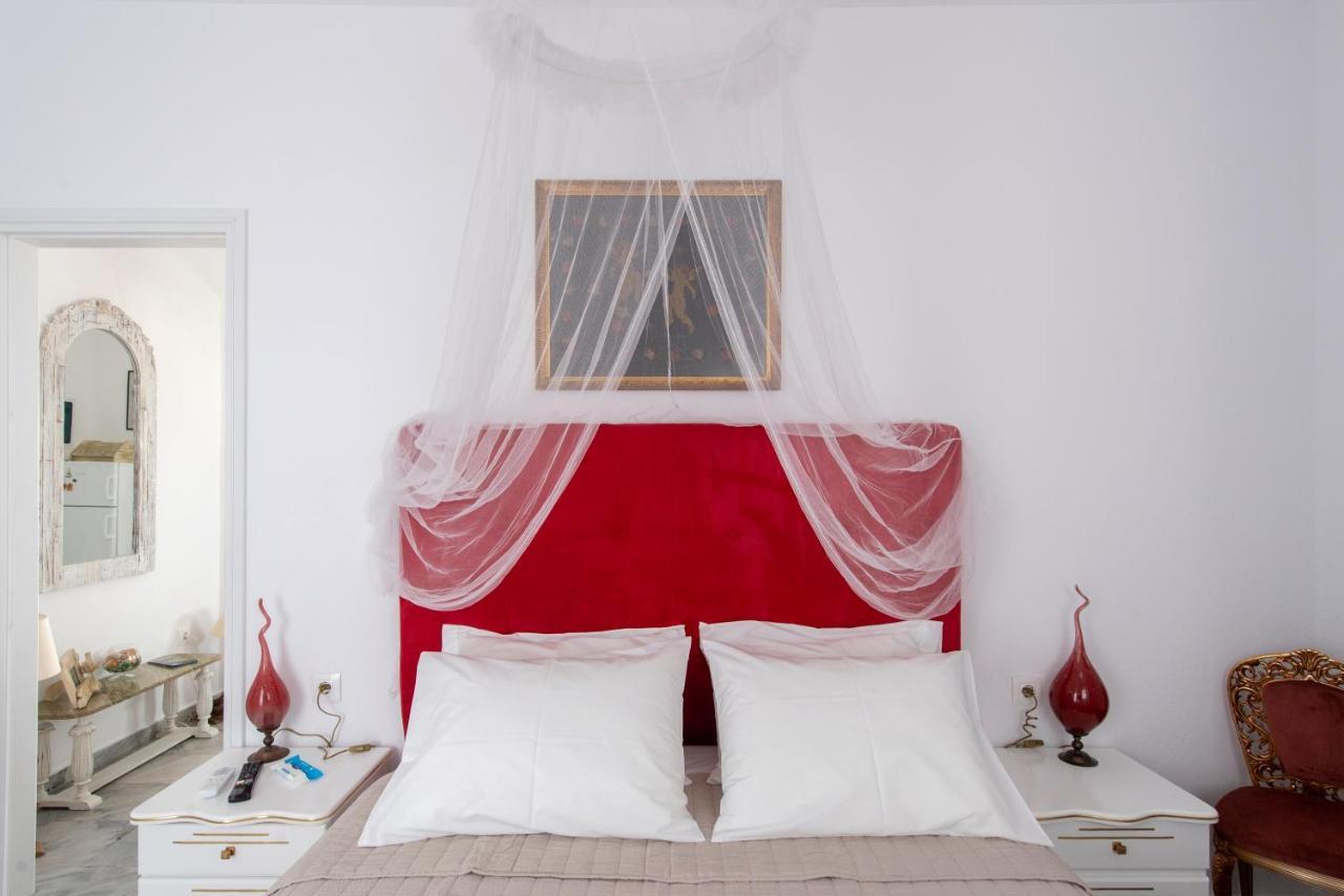 Ricos Two Bedroom House - Naoussa Paros エクステリア 写真